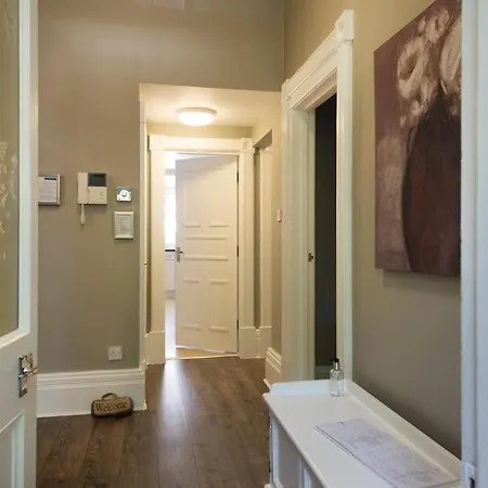 Albany House By Serviced *