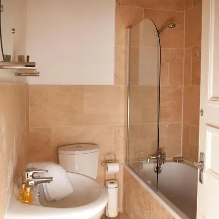 Albany House By Serviced