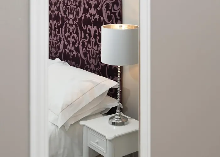 Albany House By Serviced Apartment *