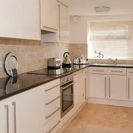 Albany House By Serviced דירה